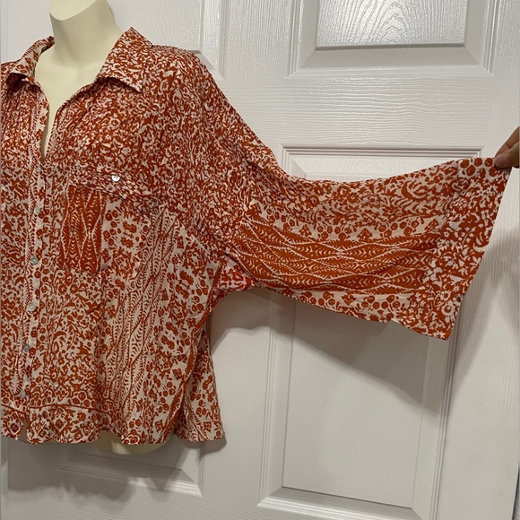 LOVE KYLA Henri Blouse Cotton
Voile Top Small/Medium - Runs full - Picture 10 of 10